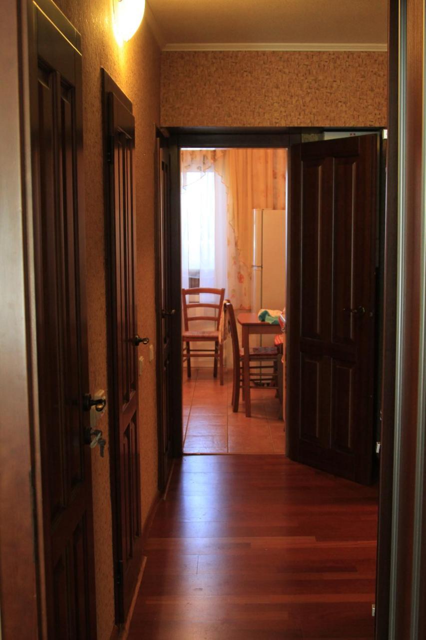 Apartment Near Metro Akademgorodok Kiev Exterior foto